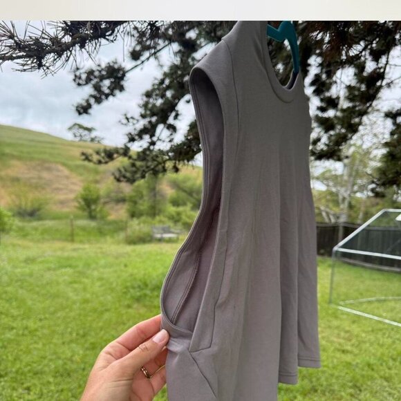 On Cloud Running Top Size Small - Picture 4 of 4